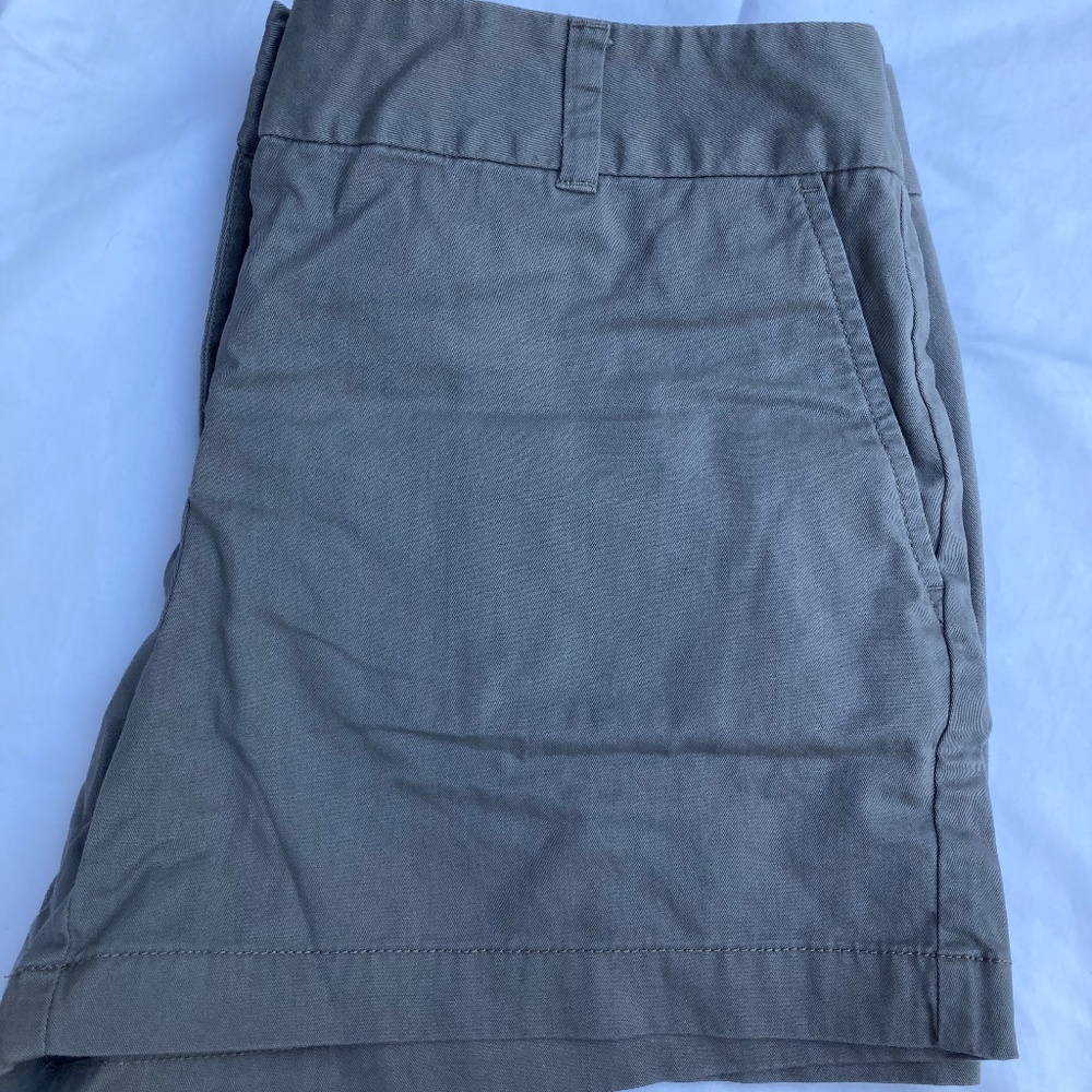 Loft Chino Gray Short